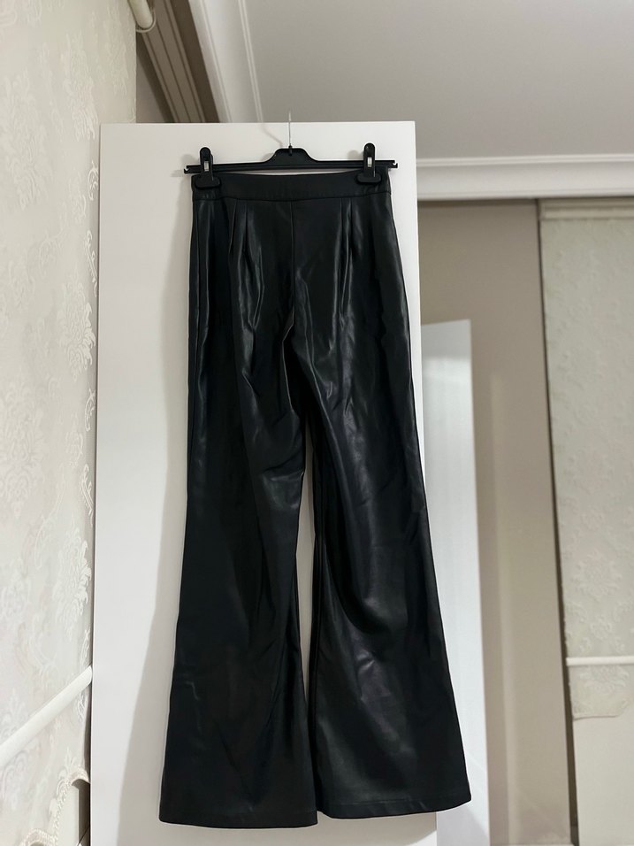 Siyah Kadın Deri Pantalon - Görsel 3