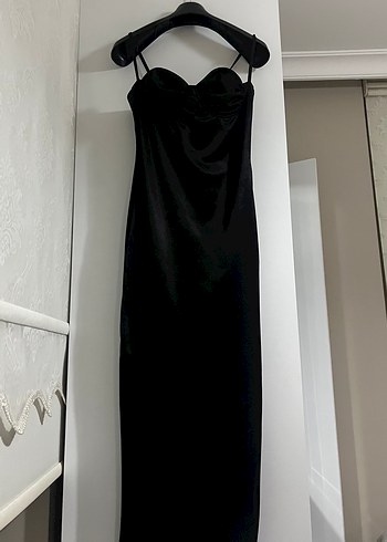 Siyah V Yakalı Gotik Midi Elbise - Görsel 2