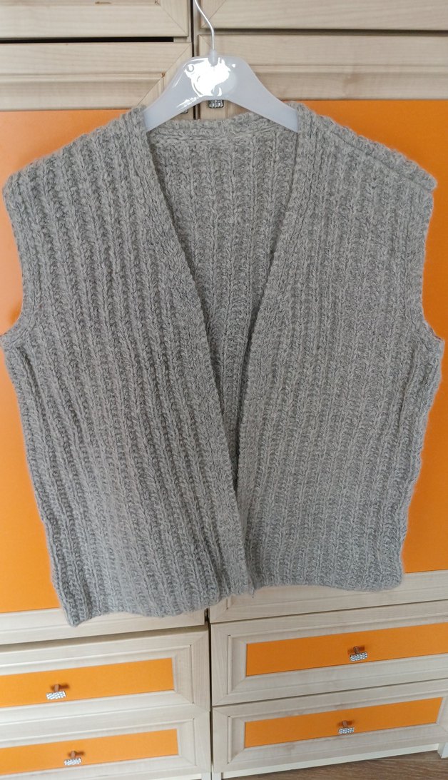 Gri El Örgüsü Yelek - Görsel 2