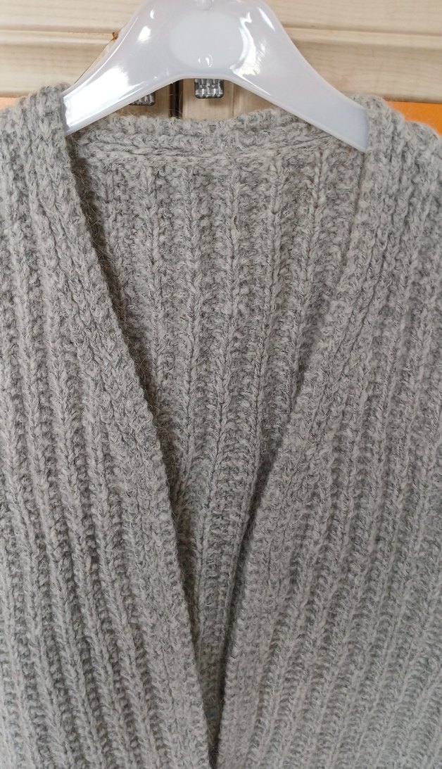 Gri El Örgüsü Yelek - Görsel 4