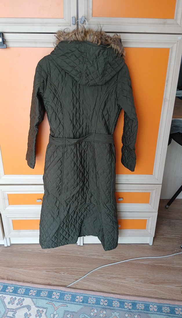 Kemerli Uzun Kadın Kışlık Mont - Görsel 3