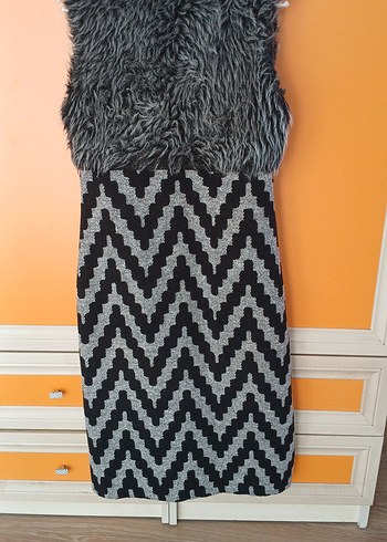 Kürk Detaylı %100 yün Gri Zebra Desenli Uzun Yelek - Görsel 4