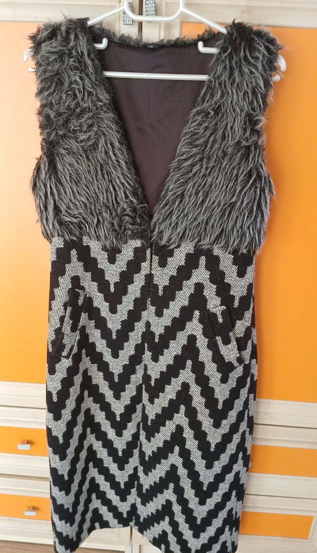 Kürk Detaylı %100 yün Gri Zebra Desenli Uzun Yelek - Görsel 2
