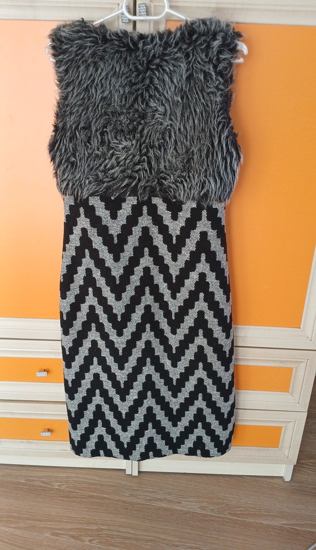 Kürk Detaylı %100 yün Gri Zebra Desenli Uzun Yelek - Görsel 3