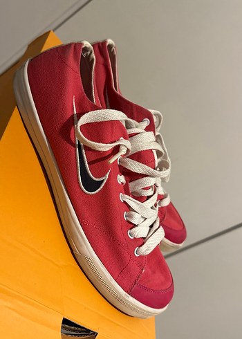 Nike Kadın Fuşya Spor Ayakkabı