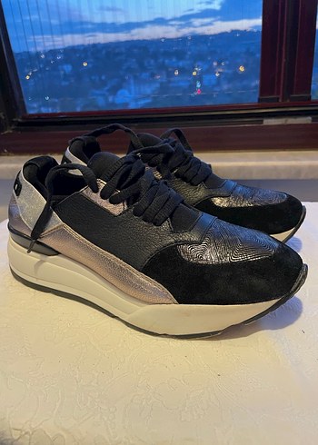 Neslihan Canpolat 38