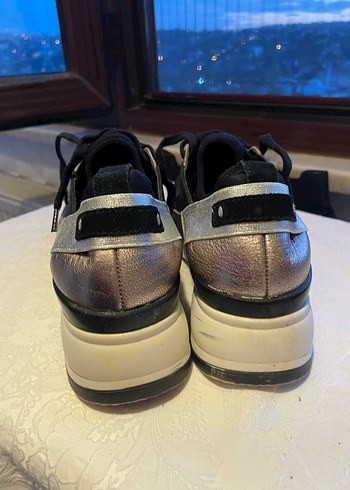 Yılan Desenli Siyah Spor Platform Sneakers - Görsel 2