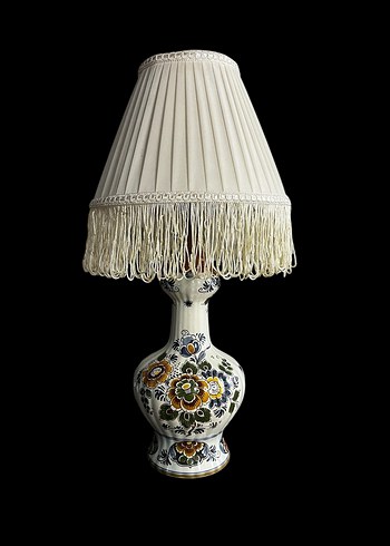 Delft Desenli Gövdeli Beyaz Abajur