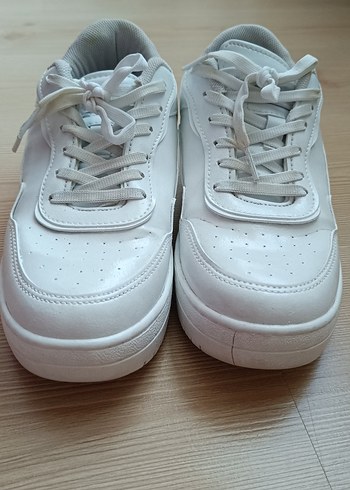 Diğer Beyaz Minimalist Kadın Spor Ayakkabı