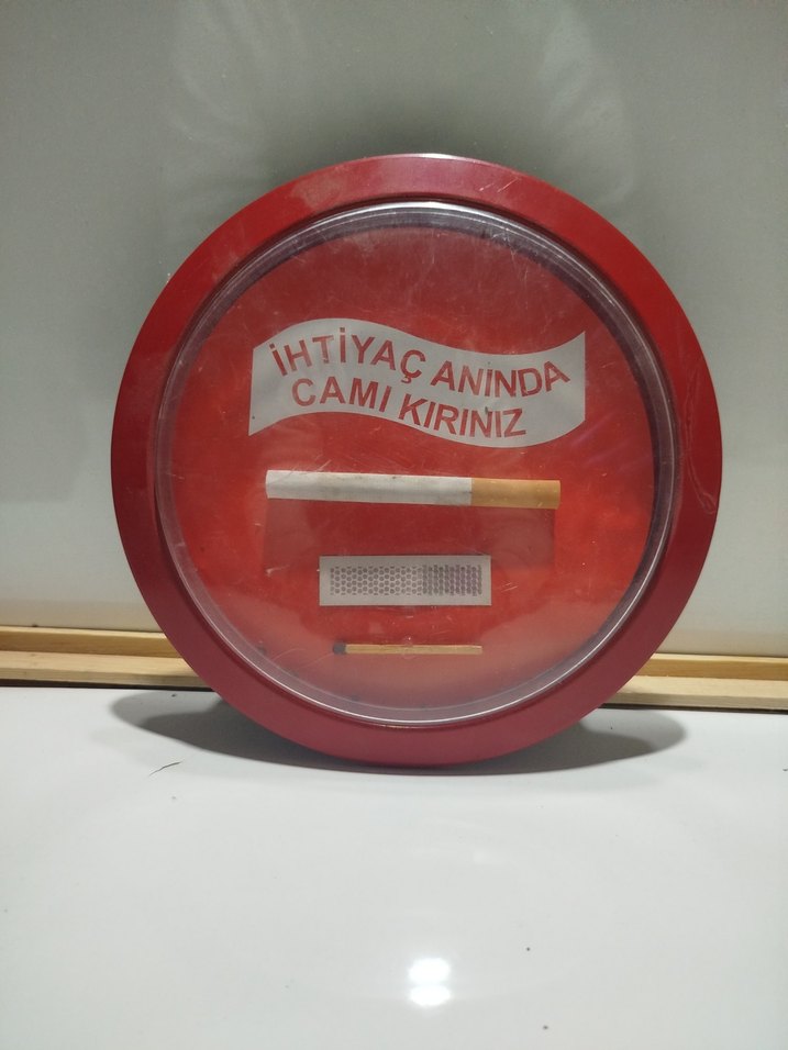 Kırmızı Vintage Erkek Rozeti - Görsel 3