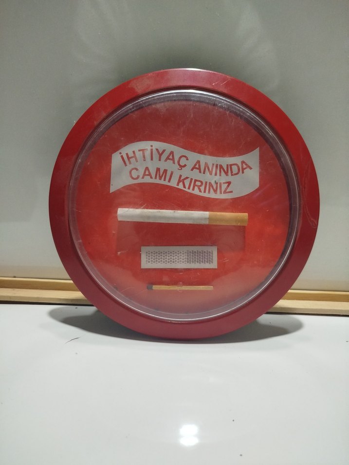 Kırmızı Vintage Erkek Rozeti - Görsel 2