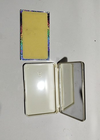 Beyaz Ayna ve Makyaj Paleti Kutusu - Görsel 2