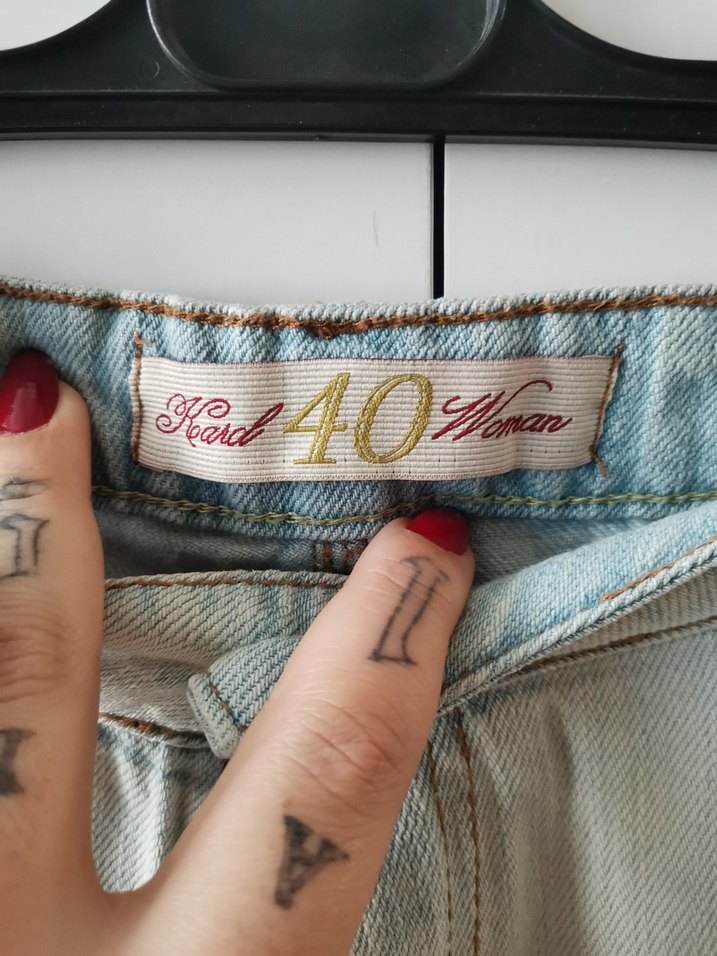 Gri Kadın Rahat Kesim Mini Denim Şort - Görsel 5