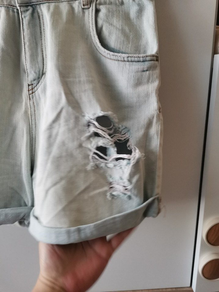 Gri Kadın Rahat Kesim Mini Denim Şort - Görsel 3