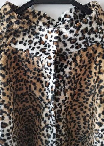 Leopar Desenli Kısa Suni Kürk Ceket - Görsel 2