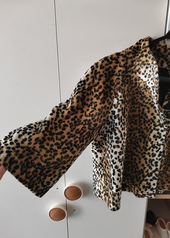 Leopar Desenli Kısa Suni Kürk Ceket - Görsel 4