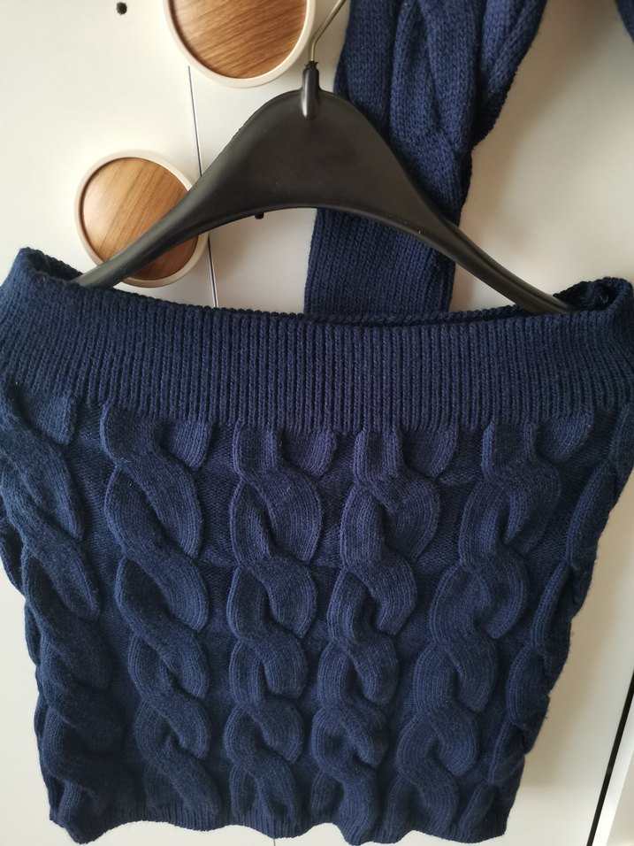 Alt - üst takım 
Kadın Lacivert Boğazlı Örgü kazak ve etek - Görsel 5