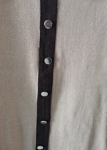 Bej Süet Düğmeli V Yaka Midi Elbise - Görsel 2