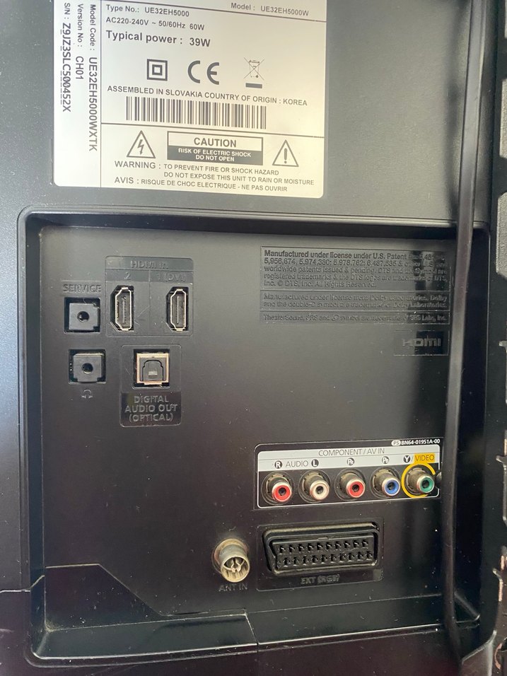 Siyah Samsung 82 Ekran Televizyon - Görsel 3