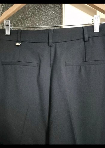 Siyah Kadın Midi Kumaş Pantolon - Görsel 3