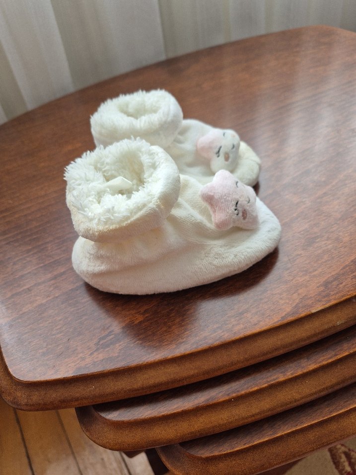 Kız Çocuk Beyaz Nakışlı Sıcak Terlik - Görsel 2