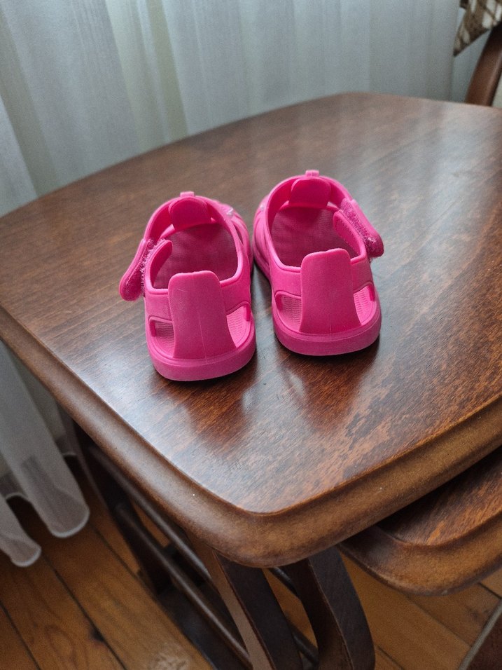 Kız Çocuk Pembe Barbie Tokalı Sandalet - Görsel 4