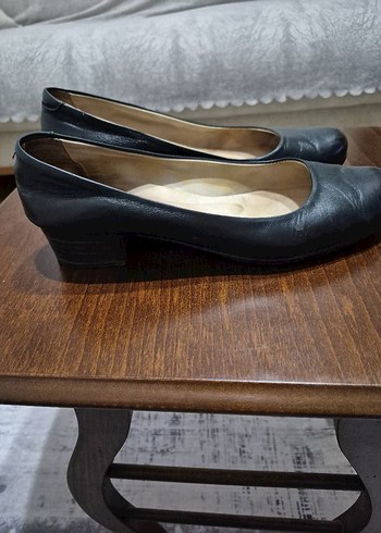 Siyah Kadın Klasik Dolgu Topuk Ayakkabı - Görsel 2