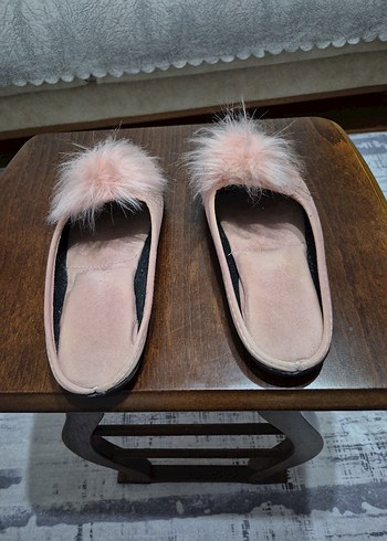 Pembe Kürklü Kadın Terlik - Görsel 3