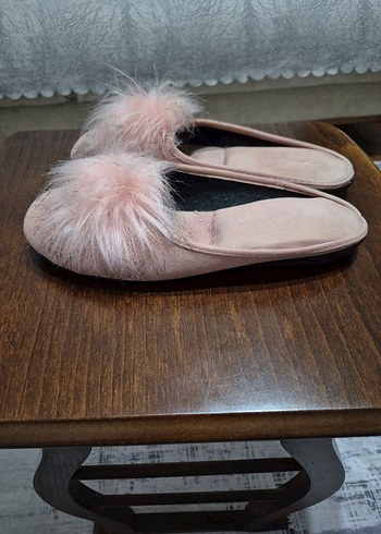 Pembe Kürklü Kadın Terlik - Görsel 2