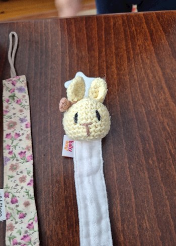 Nakışlı Kız Çocuk Emzik Askısı Seti - Görsel 2