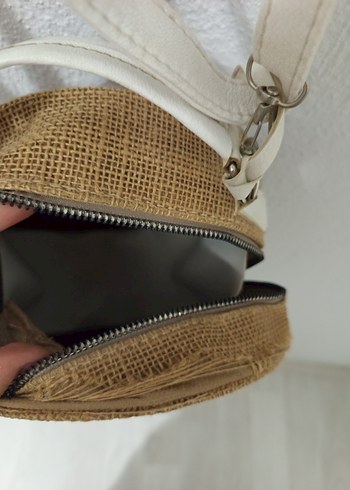 Dantel İşlemeli Bej Yuvarlak Kadın Çanta - Görsel 3