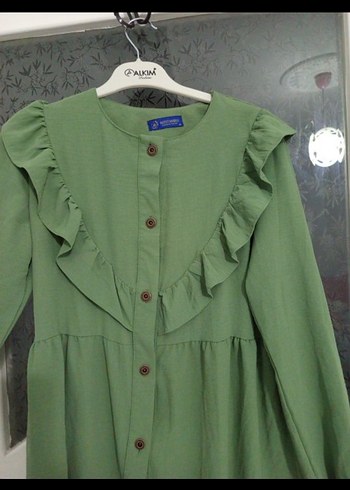 Uzun Kollu Yeşil Fırfırlı gömlek - Görsel 3