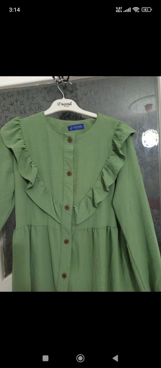 Uzun Kollu Yeşil Fırfırlı gömlek - Görsel 3