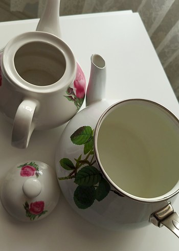 Beyaz Çiçek Desenli Pastel Çaydanlık - Görsel 5