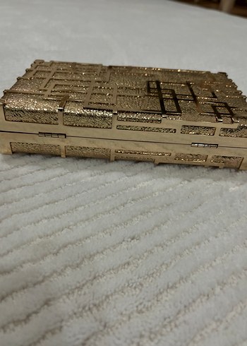 Gold Renk Metal Abiye Clutch Çanta  Zincir Askılı - Görsel 2