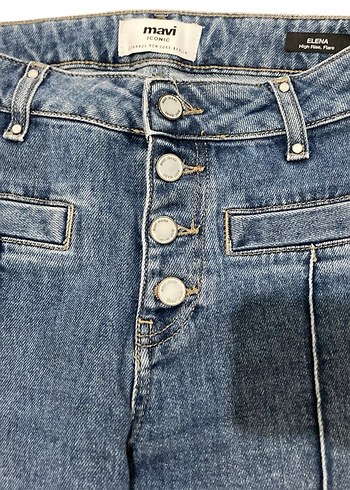 Mavi Nakış Detaylı Düğmeli Kadın Kot Pantolon