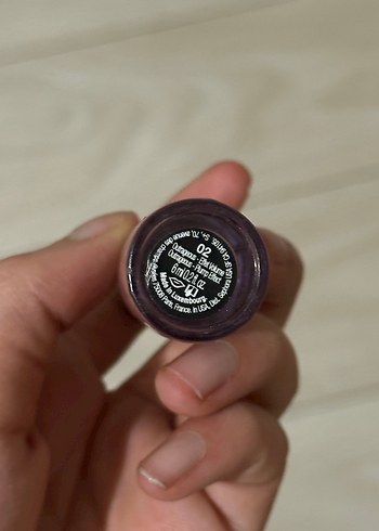 Bej Parlak Dudak Parlatıcısı - Görsel 3