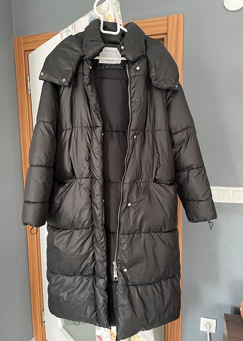 Bershka Siyah Kadın Uzun Kışlık Mont