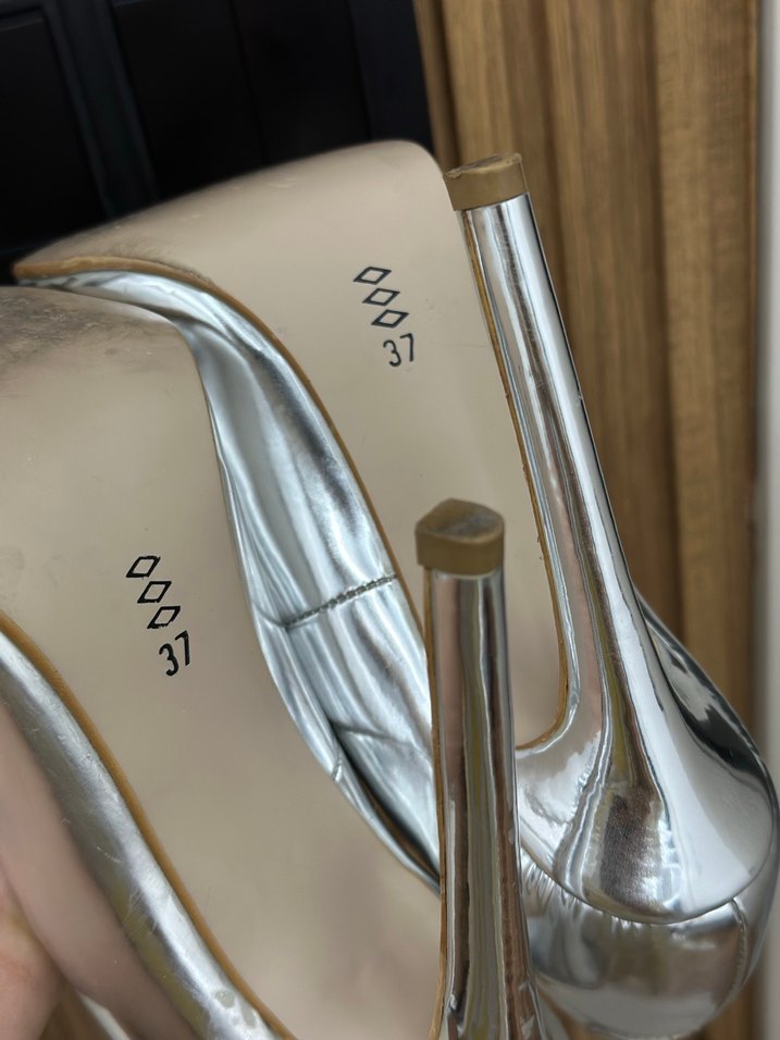 Kadın Parlak Metalik Stiletto Topuklu 10 pont - Görsel 3