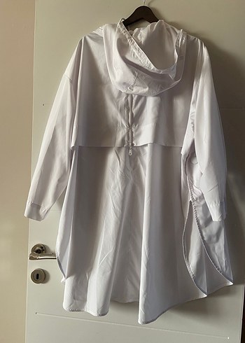 Kadın Beyaz Midi Yağmurluk - Görsel 2