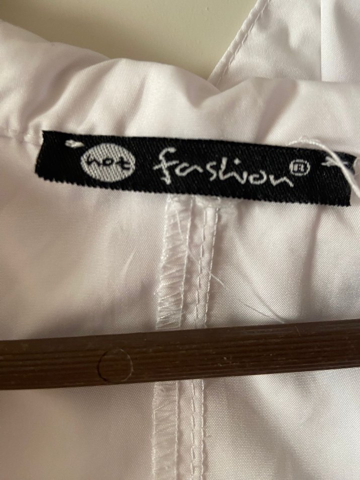 Kadın Beyaz Midi Yağmurluk - Görsel 3