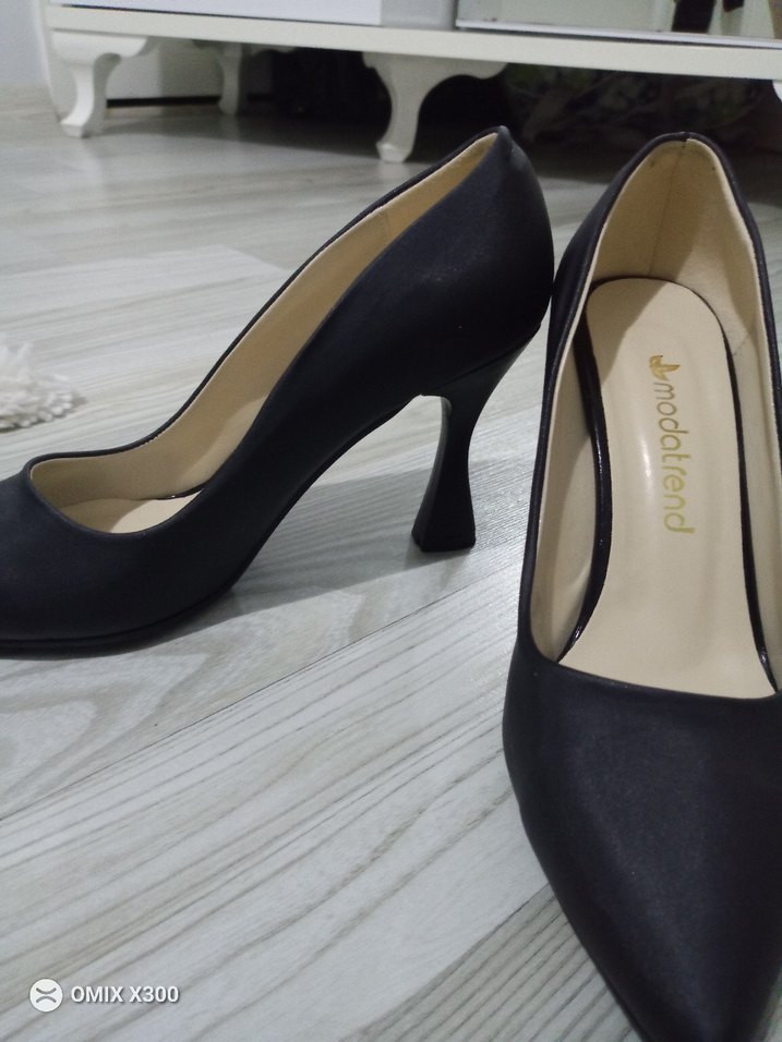 Klasik Siyah Stiletto Topuklu Kadın Ayakkabı - Görsel 2