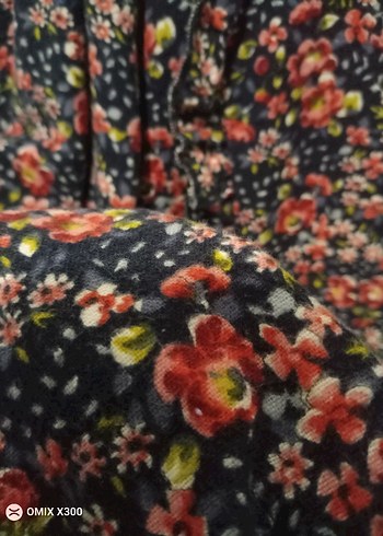 Çiçek Desenli Uzun Kollu Kız Elbisesi - Görsel 3