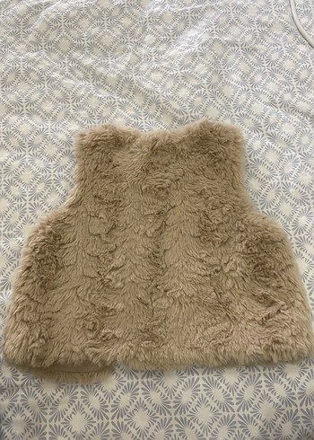 Kız Çocuk Bej Kürklü Yelek - Görsel 4