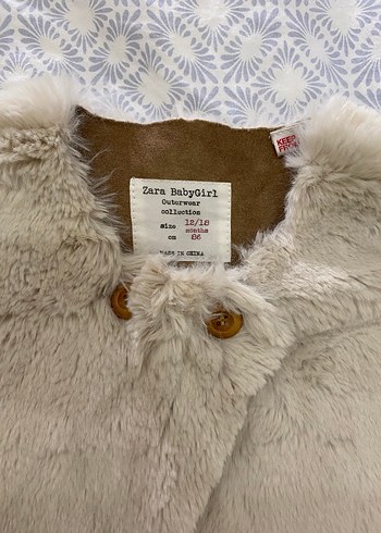 Kız Çocuk Bej Kürklü Yelek - Görsel 2