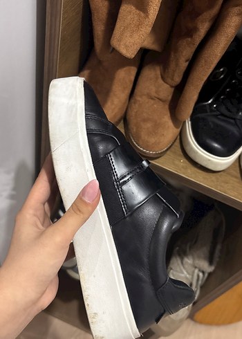 Siyah deri ayaklı - Görsel 5