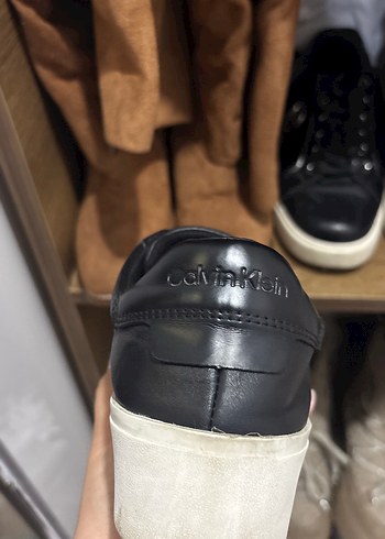 Siyah deri ayaklı - Görsel 4