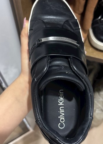 Siyah deri ayaklı - Görsel 3