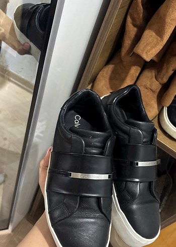 Siyah deri ayaklı - Görsel 6