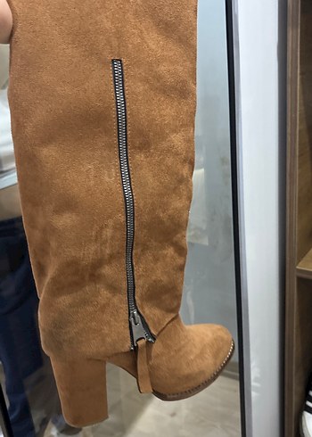 Diz Boyu Kahverengi tozluklu  Süet Fermuarlı Topuklu Çizme - Görsel 2